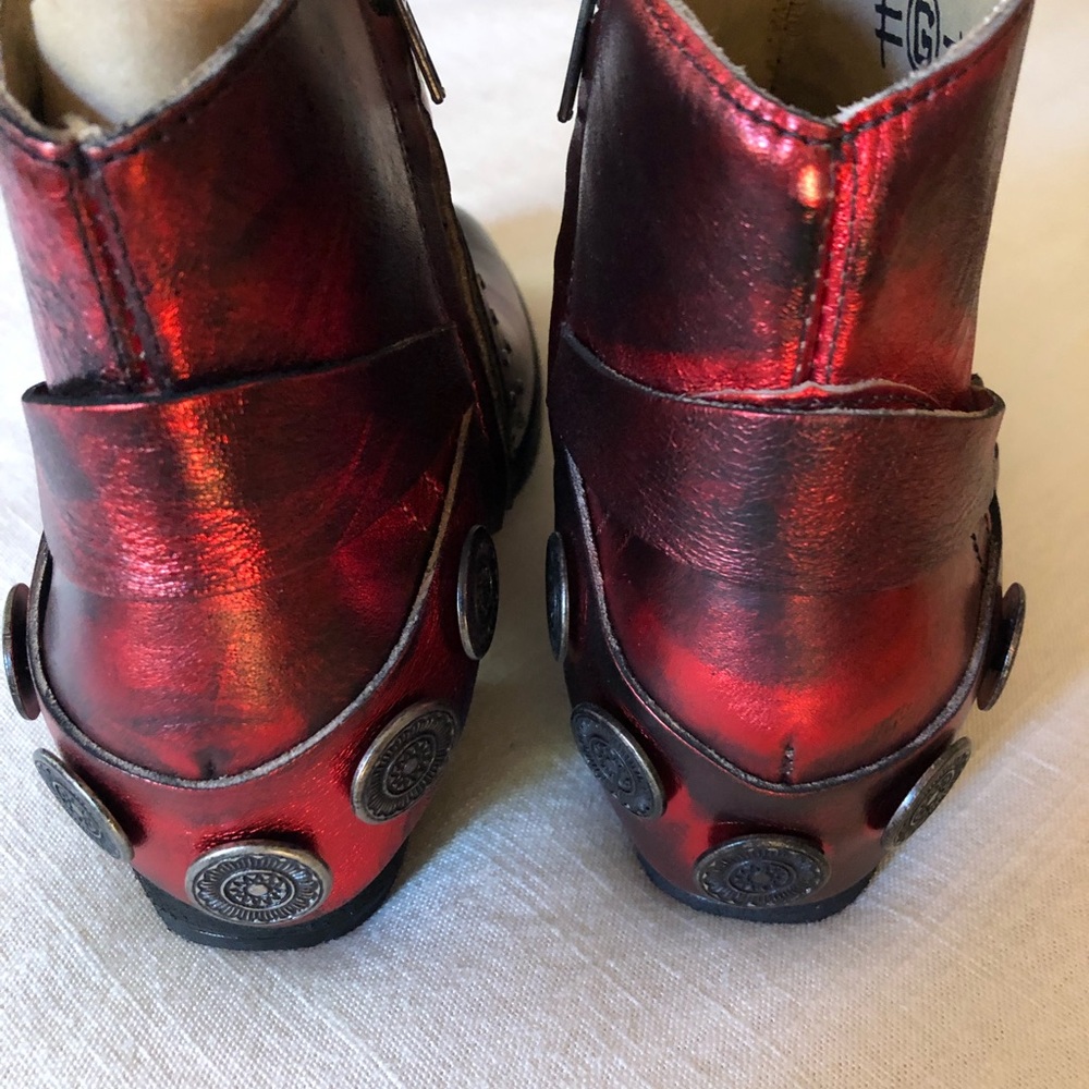 New Circle G short Red boots — 9.5M